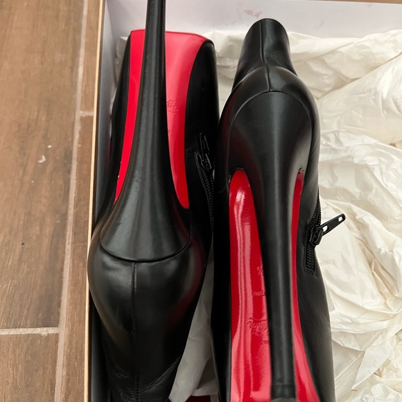 CHRISTIAN LOUBOUTIN Black DAFFODILE Sz 35.5 Ankle Boots Bootie - Picture 4 of 9